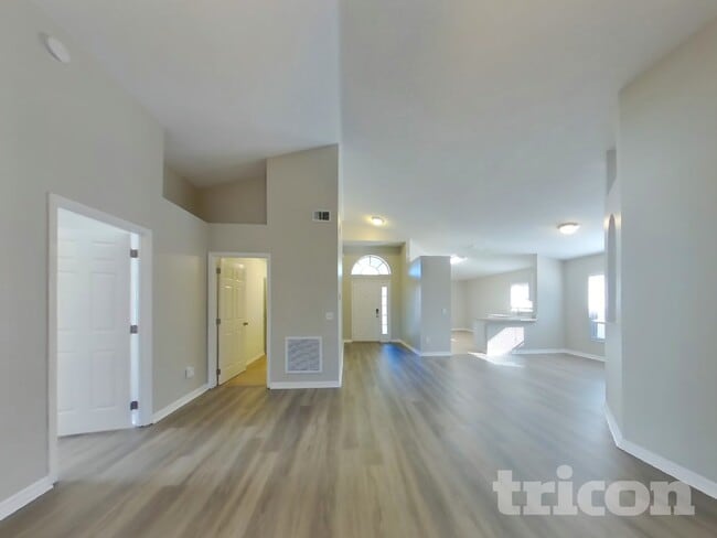 Photo - 545 Randon Terrace