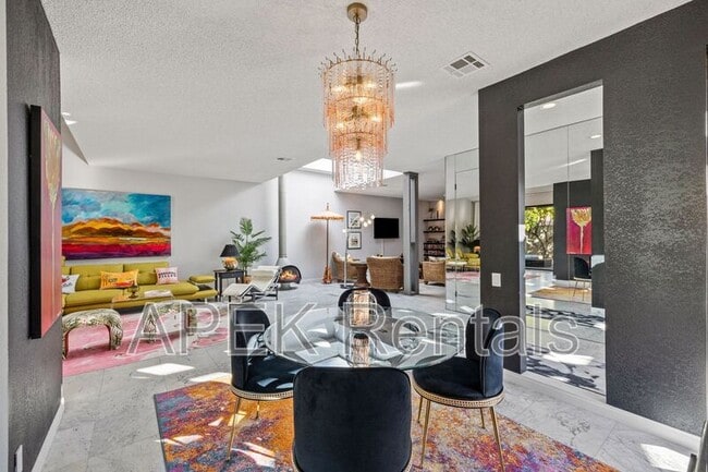 Photo - 1317 E Amado Rd