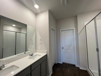 235 Frogmore Lp