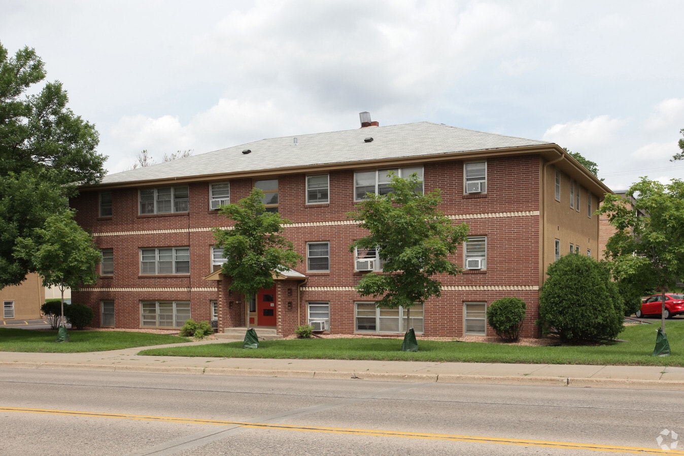 Photo - 300-312 65th St W Apartments