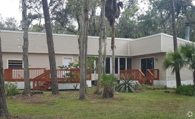 Building Photo - 6221 Woodhaven Dr Rental