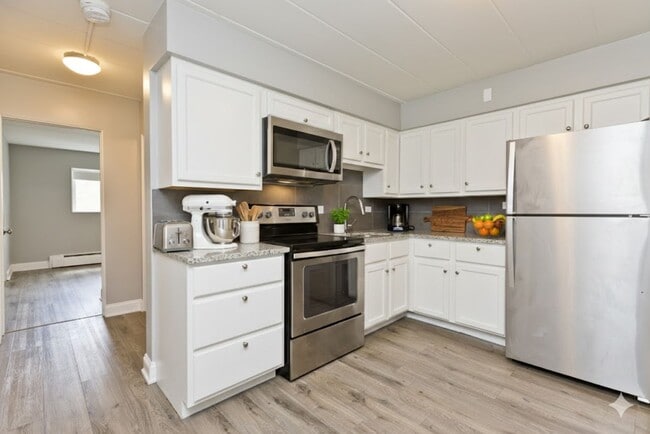 Photo - Newly Renovated 1 Bedroom Corner Unit Unit F2