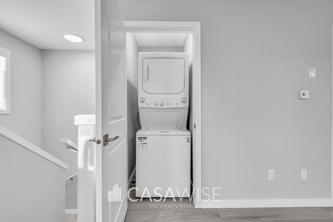 Photo - 11331-11126 126 St NW Unit GS