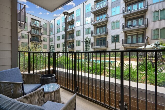 Link Apartments® 4th Street