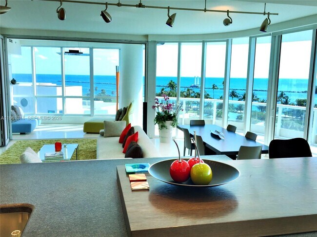 Photo - 100 South Pointe Dr Unit 604