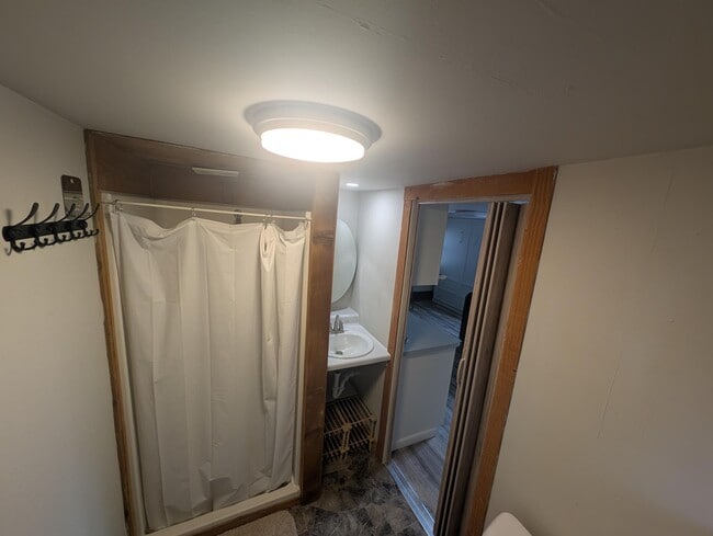 Photo - 563 E Main St Unit 565 E Main St