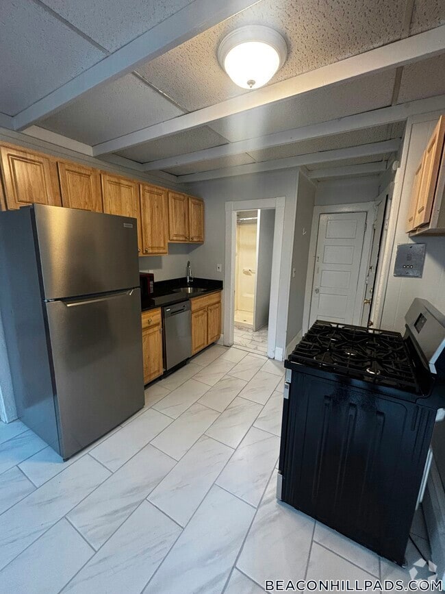 Building Photo - 232 Cambridge St Unit 10 Rental