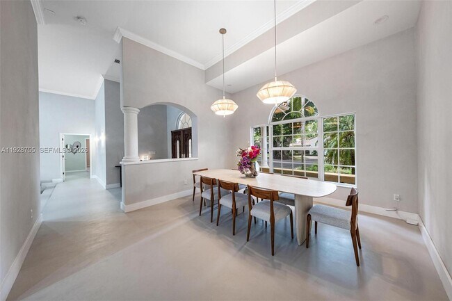 Photo - 1033 Almeria Ave