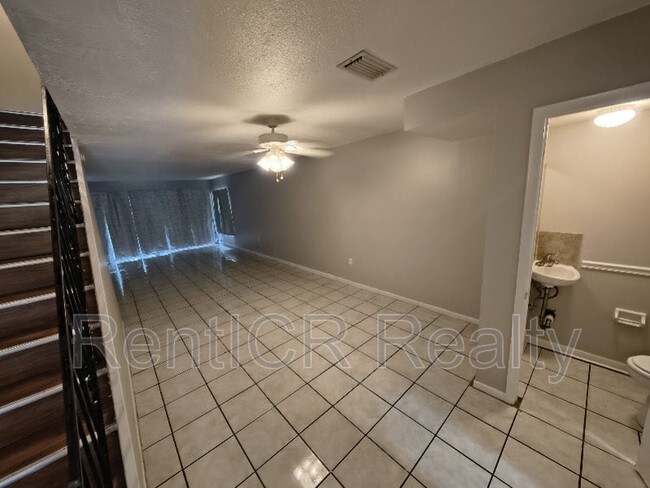 Photo - 1708 Azalea Ct