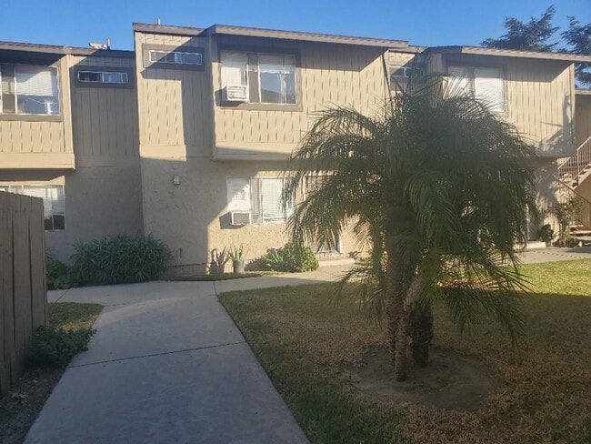 Building Photo - 633 New Los Angeles Ave Rental