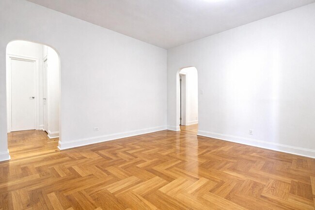 Photo - 664 W 163rd St Unit 6