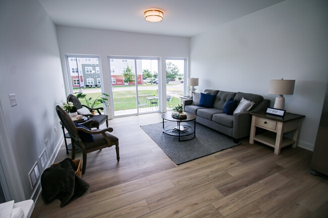 Photo - 2037 Isabella Ln