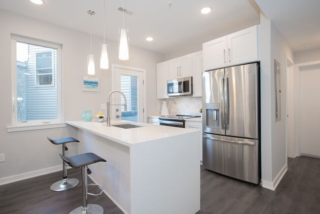 Photo - 15 Thirty Four