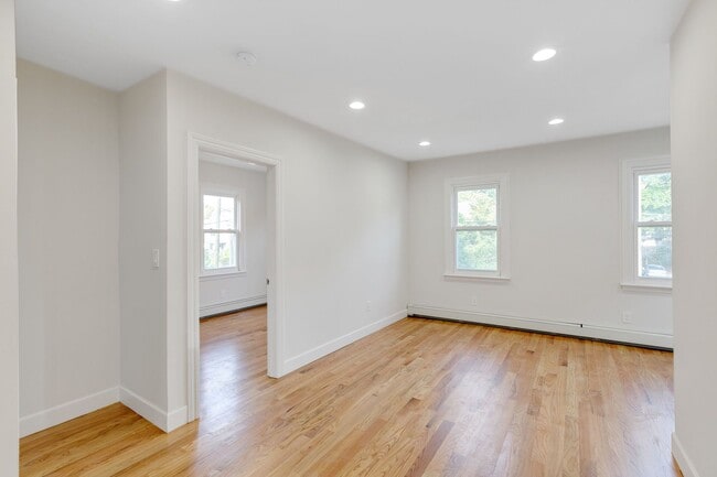 Photo - 161 Ashland Ave