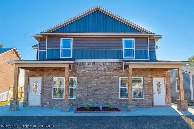 Building Photo - 3417 S 66th St