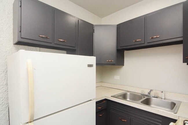 Photo - 1314 N Dearborn St Unidad 406