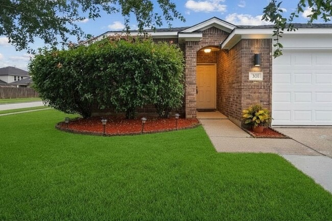 Photo - 301 Turquoise Trade Dr