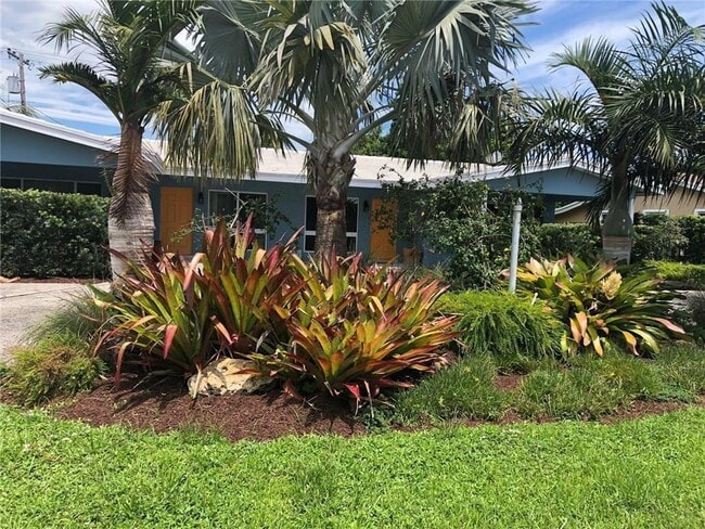 Building Photo - 1711 NE 60th St