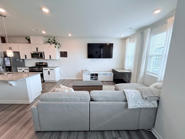 Photo - 2431 Chert Ln