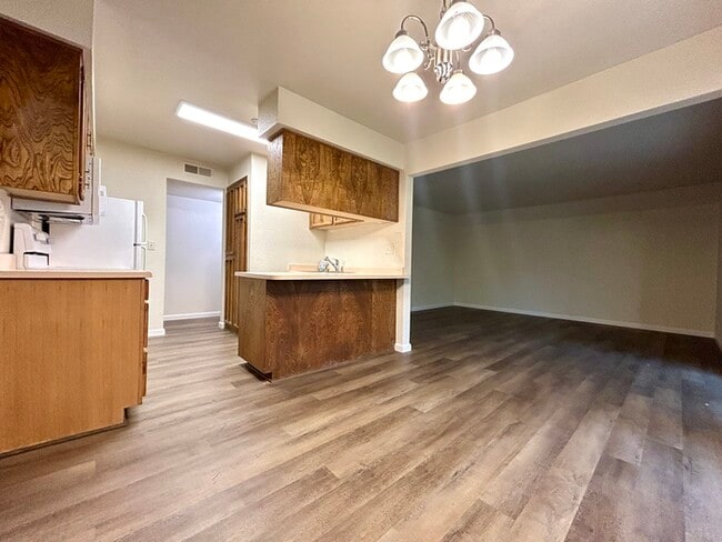 Photo - Beautiful Downstairs 2 Bedroom Condo Located In Gated Community Pool + Lake Access! Unit 113