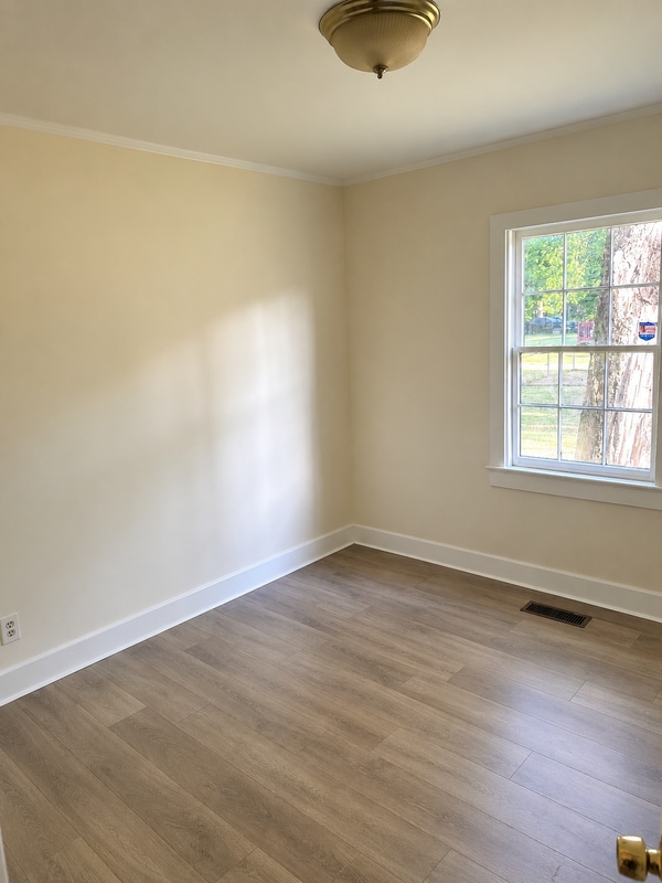 1105 Pineview Rd