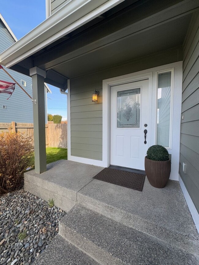 Photo - Beautiful Rental with Oversized Yard & Open Layout