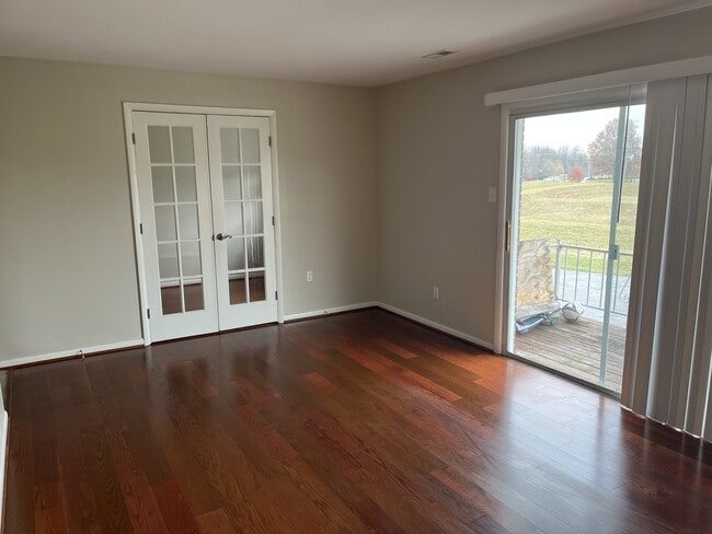 Photo - 103 N Edgewood Dr Unit Apt 8
