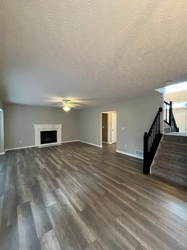 Photo - 208 Caswell Dr