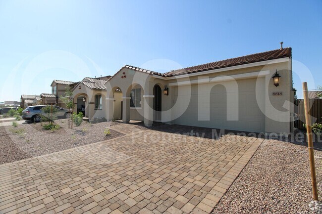 Building Photo - 8818 W Pasadena Ave Rental