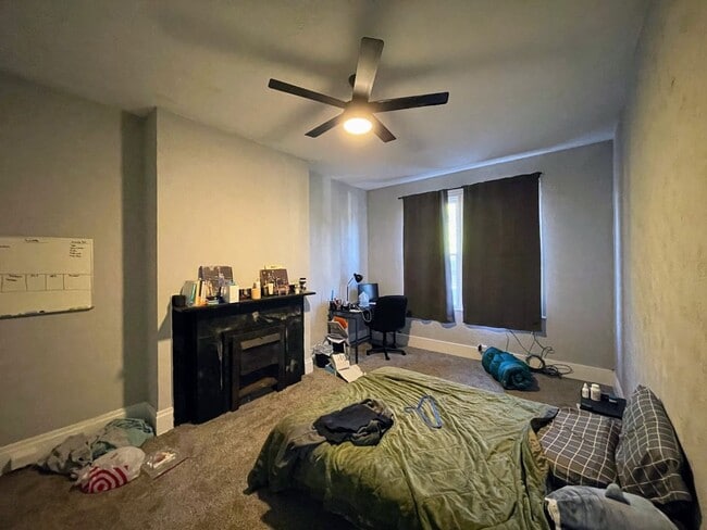 Building Photo - 3227 Dawson St Unit 2