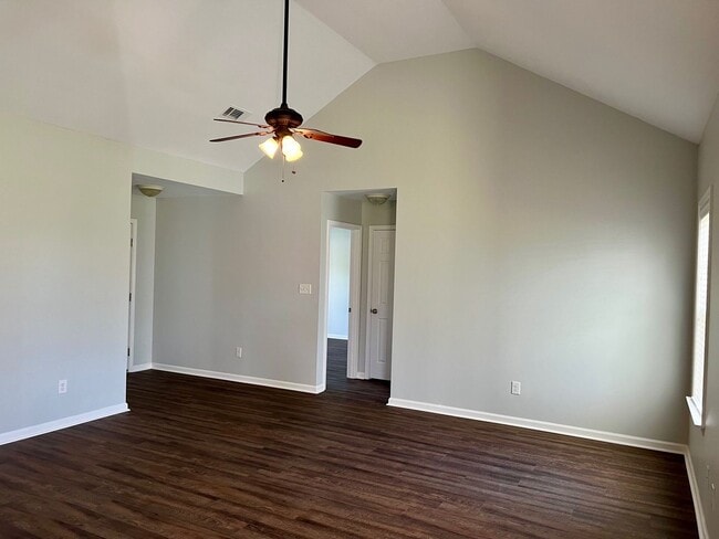 Photo - 1372 Lovers Lane Rd