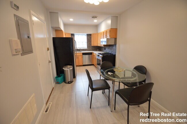 Photo - 170 Lake Shore Rd Unit 2