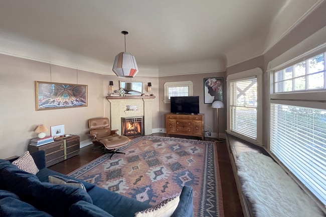 Photo - Well-Appointed Naglee Park Historic Home