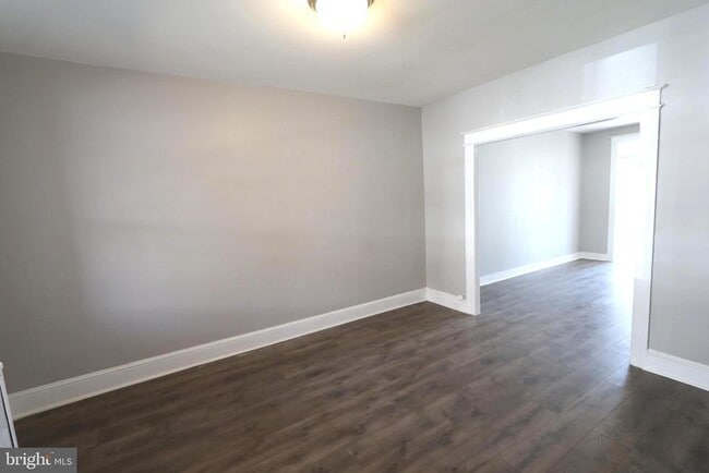 Photo - 1235 Owen Pl NE