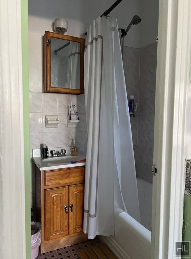 Photo - PUTNAM AVENUE Unit 3