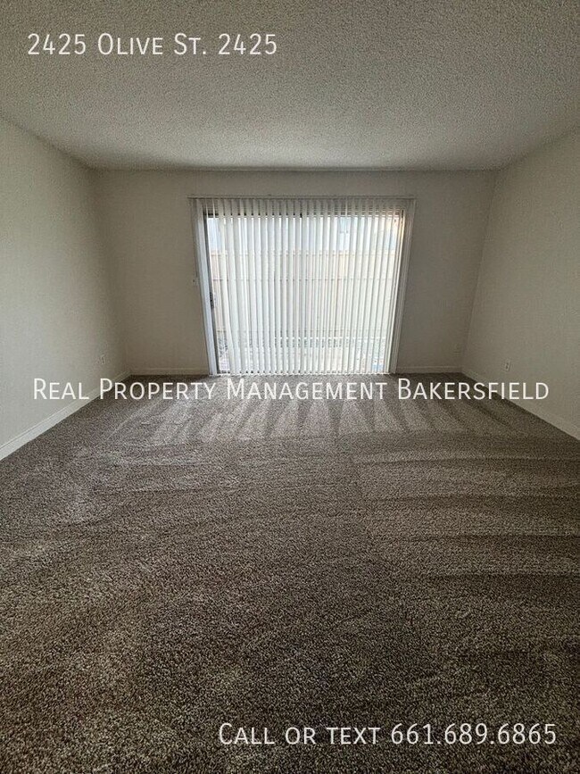 Photo - 2425 Olive St