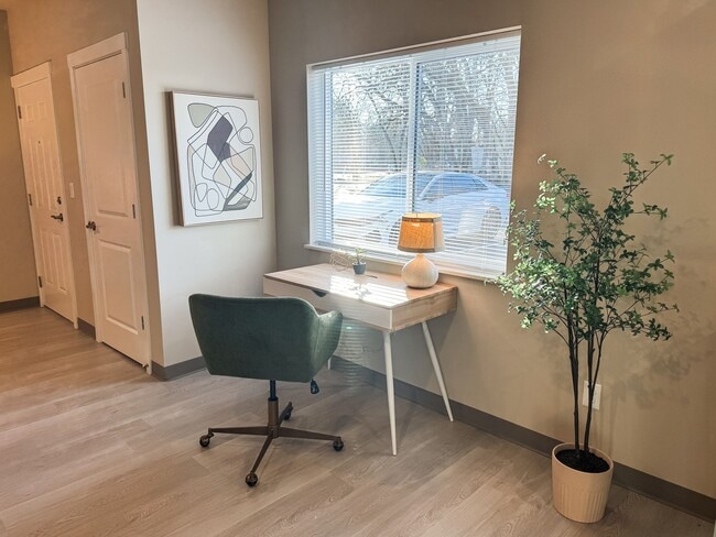 Photo - Swan Grove Apartments