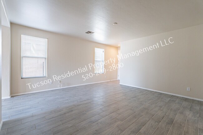 Photo - 4923 E Chickweed Dr