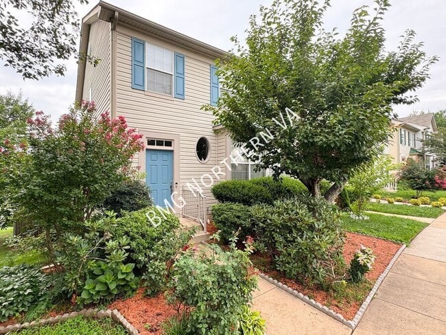 Building Photo - 10230 Magnolia Grove Dr