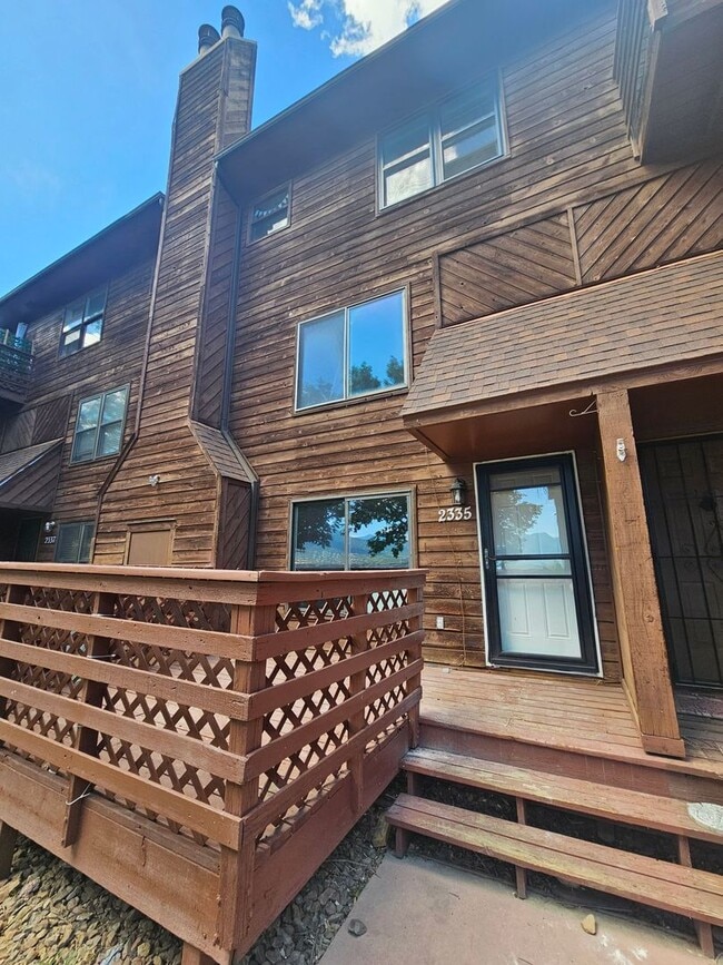 Beautiful West Side Condo - Beautiful West Side Condo