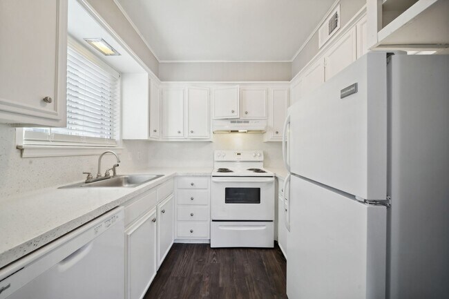 Photo - Beautiful 2 Bedroom Available NOW! Unit 96