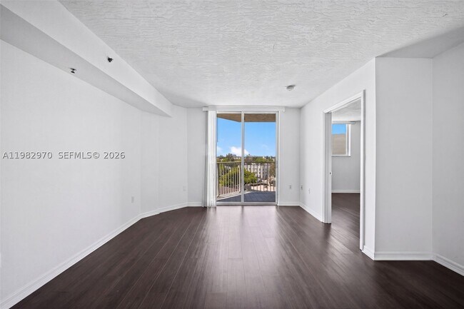 Photo - 102 SW 6th Ave Unit 605
