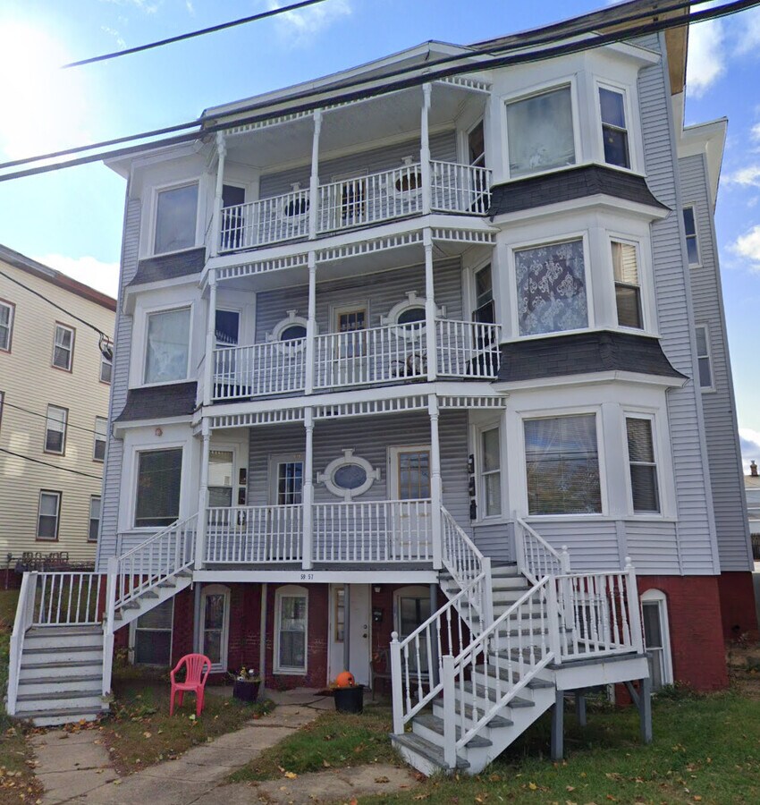 5759 Nichols St Apartments Gardner, MA