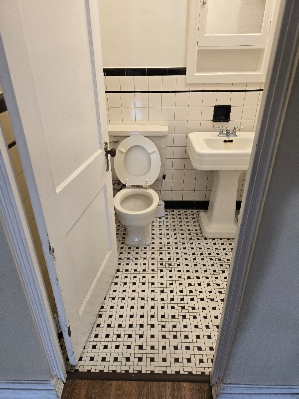 Photo - 220 4th St NE Unit A