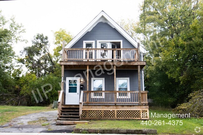 Building Photo - Modern & Cozy 3 Bed 3 Bath in Cleveland OH... Rental