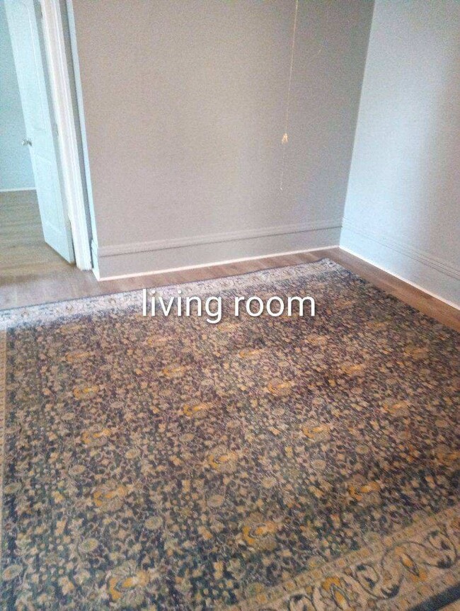 Photo - 819 Chestnut St Unit 3