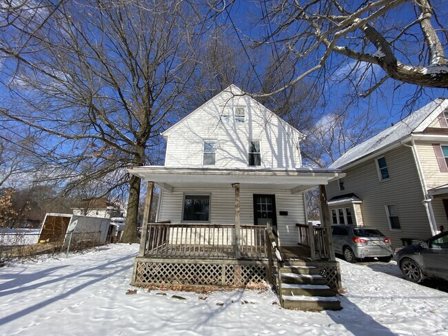 Building Photo - 413 Stanton Ave Rental