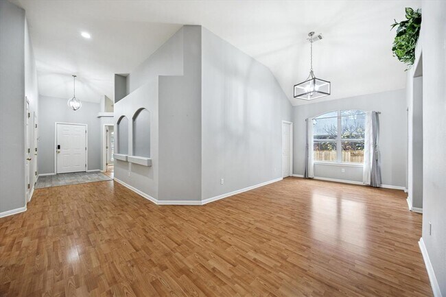 Photo - 101 Muscovy Ln