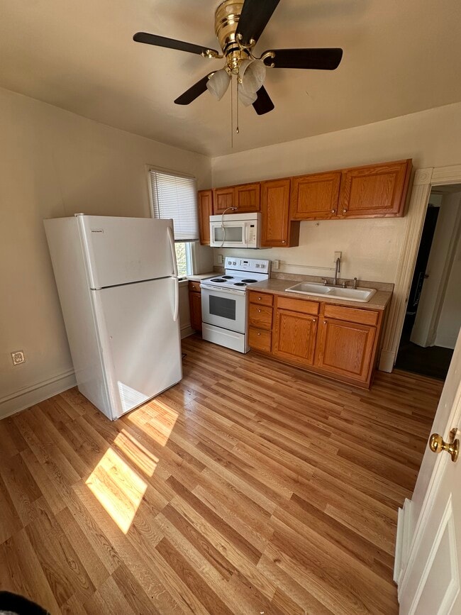 Photo - 611 Park St Unit 2