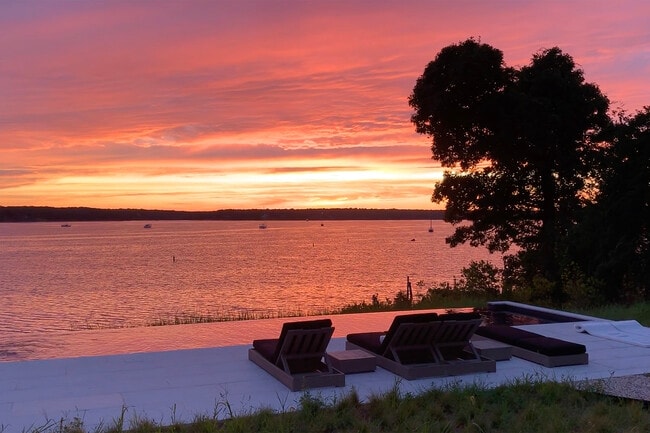 Photo - 265 Three Mile Harbor Hog Creek Rd